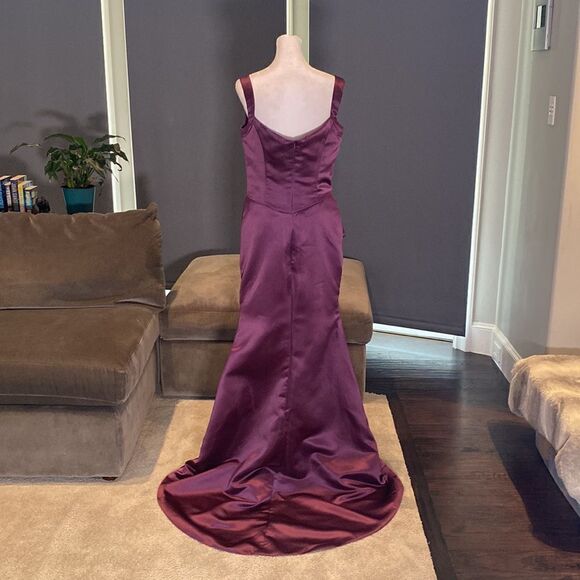 Women’s Purple Mermaid Full Length Formal Dress Small Train Leg Slit Size M NWT - Picture 6 of 12